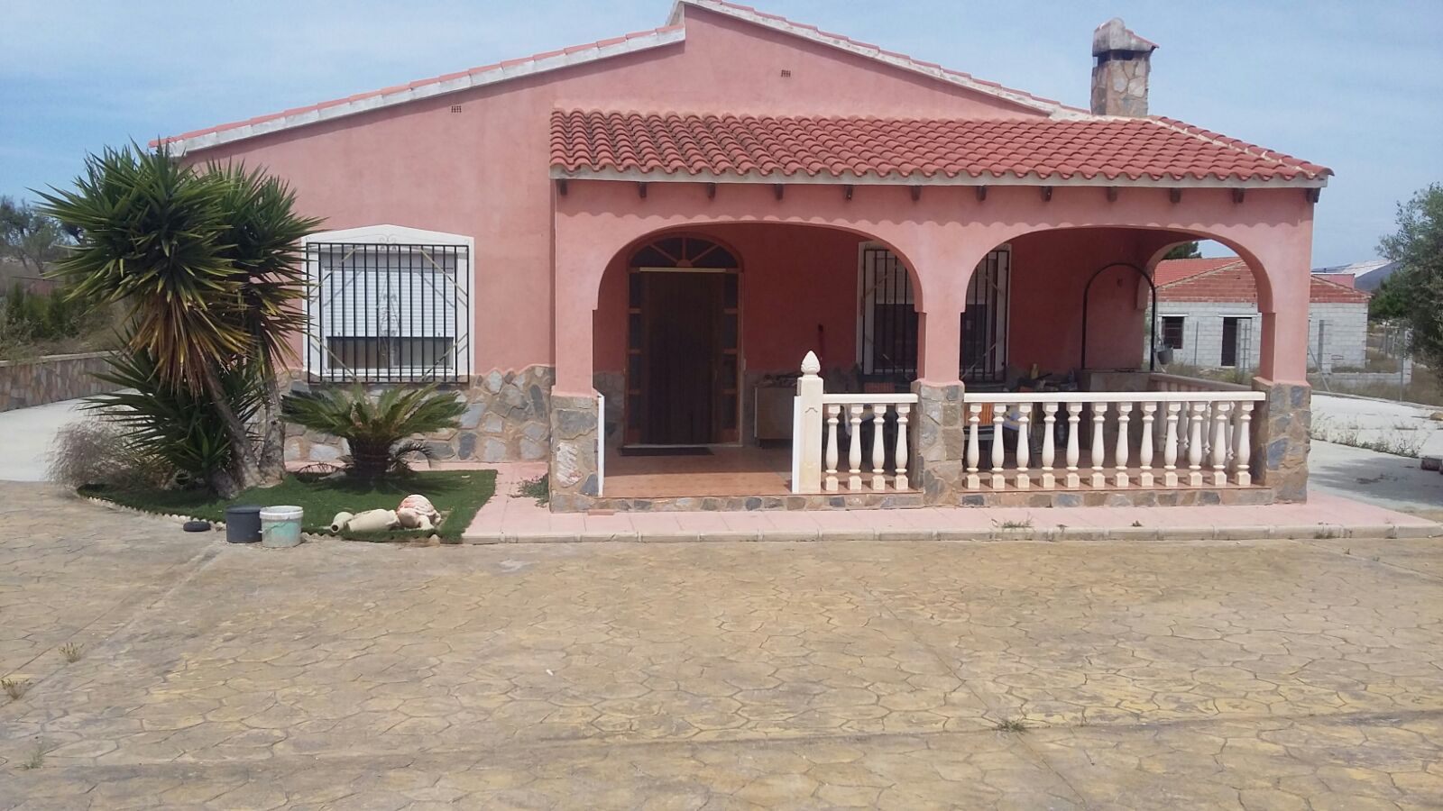 Chalet con Encanto en Hondón de los Frailes