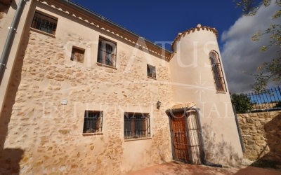 Country House - For Sale - Pinoso - Edge of town