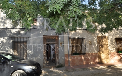 Restoration Project - For Sale - Yecla - Edge of town