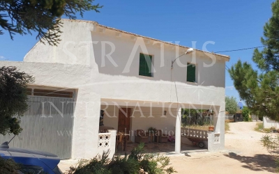 Country House - For Sale - Yecla - Rural location
