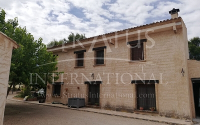 Villa - For Sale - Yecla - Rural location