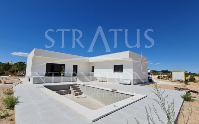 Villa - For Sale - Pinoso - Rural location