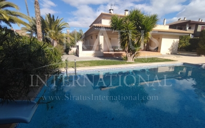 Villa - A vendre - Elda - Edge of town