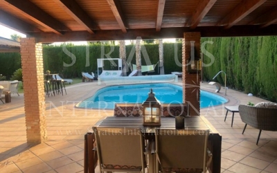 Villa - For Sale - Elda - Urban location