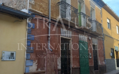 Town House - For Sale - Canada De La Lena - Urban location