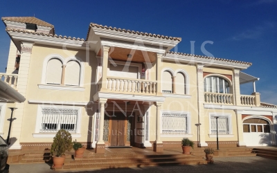 Villa - For Sale - Yecla - Yecla