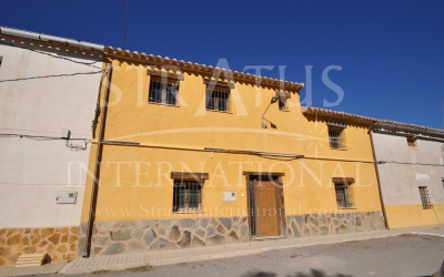 Country House - For Sale - Jumilla - Rural location