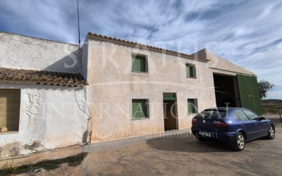 Country House - For Sale - Yecla - Rural location