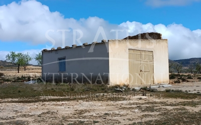 Country House - For Sale - Yecla - Rural location