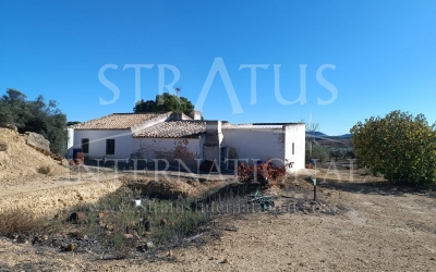 Country House - For Sale - Yecla - Rural location