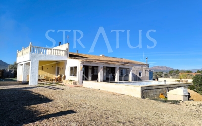 Villa - For Sale - Villena - Rural location