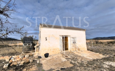 Country House - For Sale - Yecla - Rural location