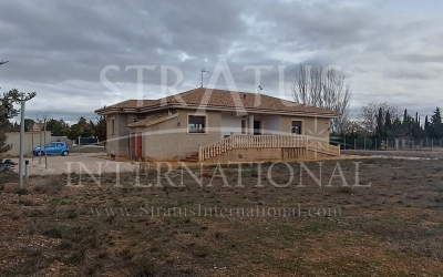 Villa - For Sale - Yecla - Rural location