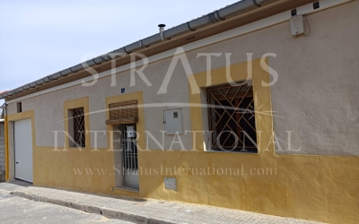 Town House - For Sale - Pinoso - Inland