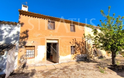 Country House - For Sale - Yecla - Rural location