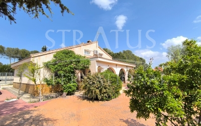 Villa - For Sale - Yecla - Edge of town