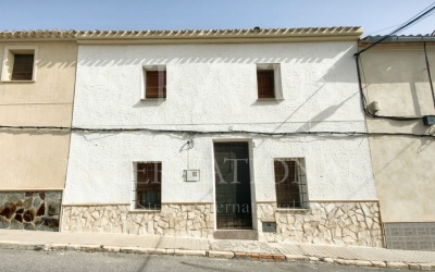 Town House - For Sale - Raspay - Urban location